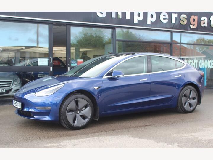 Tesla Model 3 Standard Range Plus Auto RWD 4dr