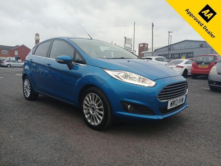 Ford FIESTA 1.0T EcoBoost Titanium Euro 5 (s/s) 5dr