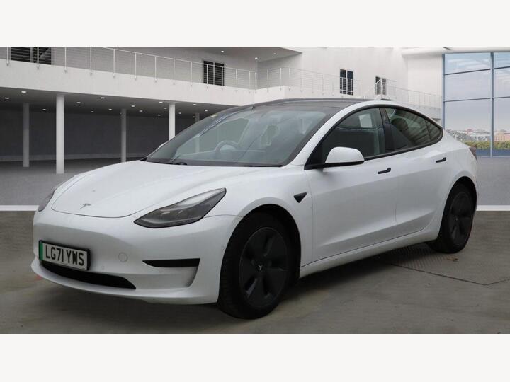 Tesla Model 3 Standard Range Plus Auto RWD 4dr