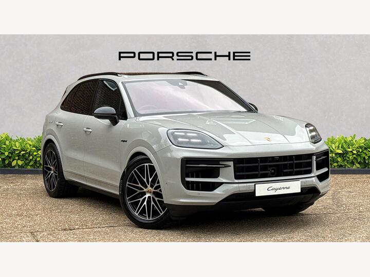 Porsche CAYENNE 3.0 V6 E-Hybrid 25.9kWh Black Edition TiptronicS 4WD Euro 6 (s/s) 5dr