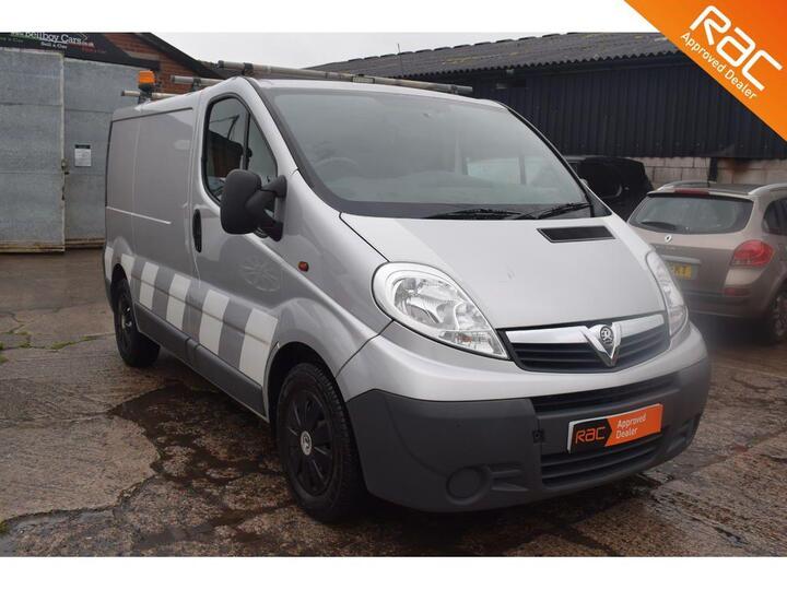 Vauxhall VIVARO 2.0 2900 CDTI ECOFLEX SWB 89 BHP L1 H1 *NO VAT* NO VAT TOW BAR L1 H1 AIR CON 3 SEAT Vauxhall VIVARO 2.0 2900 CDTI ECOFLEX SWB 89 BHP L1 H1 *NO VAT* NO VAT TOW BAR L1 H1 AIR CON 3 SEAT