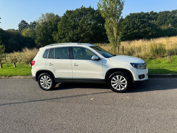 Volkswagen Tiguan 2.0 TDI BlueMotion Tech Match DSG 4WD Euro 5 (s/s) 5dr