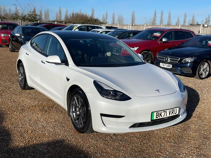 Tesla Model 3 Standard Range Plus Auto RWD 4dr
