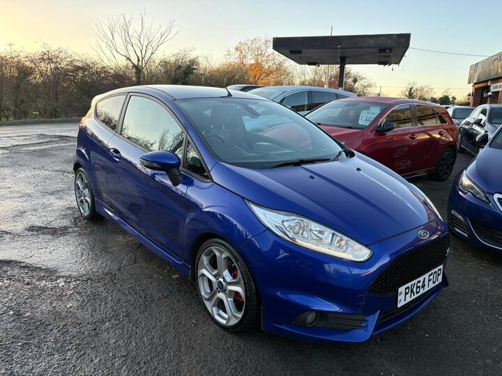 Ford Fiesta 1.6T EcoBoost ST-3 Euro 5 (s/s) 3dr Ford Fiesta 1.6T EcoBoost ST-3 Euro 5 (s/s) 3dr