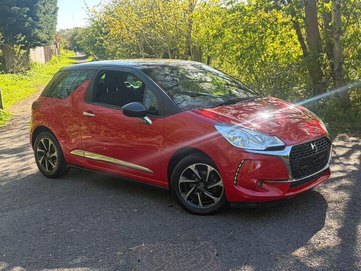 DS AUTOMOBILES DS 3 1.2 PureTech Elegance Euro 6 (s/s) 3dr DS AUTOMOBILES DS 3 1.2 PureTech Elegance Euro 6 (s/s) 3dr
