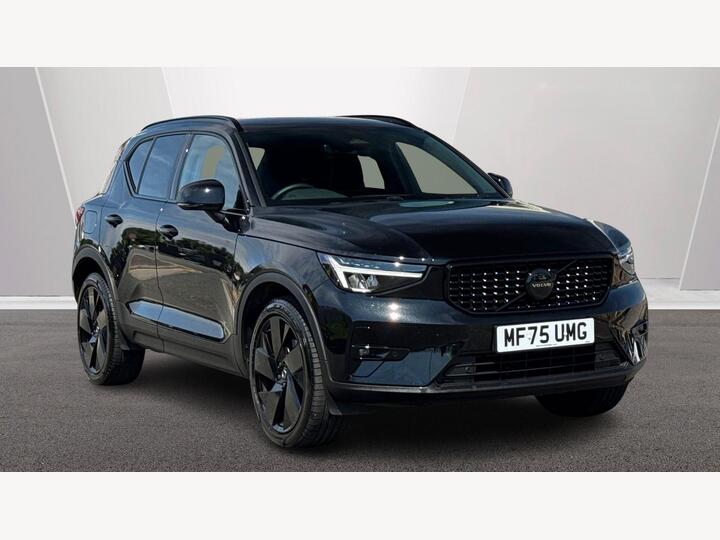Volvo XC40 2.0 B3 MHEV Plus Black Edition DCT Auto Euro 6 (s/s) 5dr