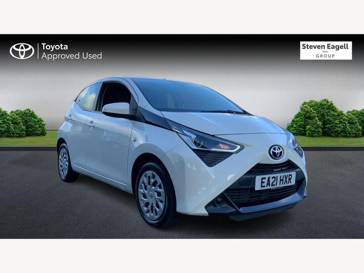 Toyota AYGO 1.0 VVT-i X-play Euro 6 5dr (Safety Sense) Toyota AYGO 1.0 VVT-i X-play Euro 6 5dr (Safety Sense)