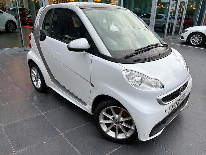 Smart Fortwo 1.0 MHD Passion SoftTouch Euro 5 (s/s) 2dr Smart Fortwo 1.0 MHD Passion SoftTouch Euro 5 (s/s) 2dr