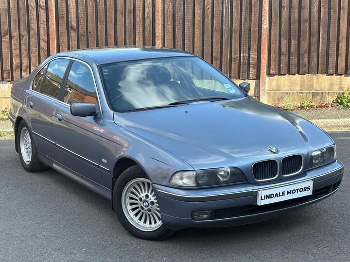 BMW 5 Series 2.0 520i SE 4dr