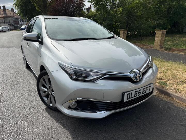 Toyota Auris 1.8 VVT-h Excel CVT Euro 6 (s/s) 5dr Toyota Auris 1.8 VVT-h Excel CVT Euro 6 (s/s) 5dr