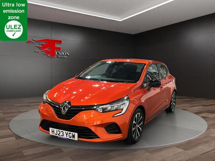 Renault CLIO 1.6 E-TECH Evolution Auto Euro 6 (s/s) 5dr Renault CLIO 1.6 E-TECH Evolution Auto Euro 6 (s/s) 5dr