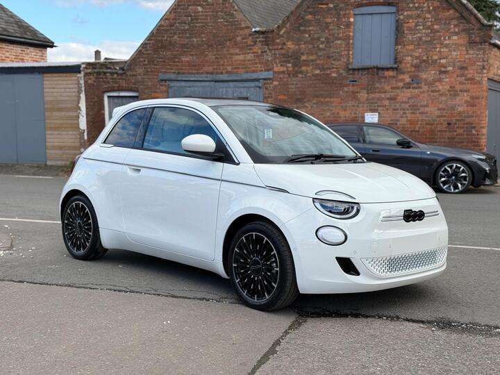 Fiat 500e 42kWh La Prima Auto 3dr