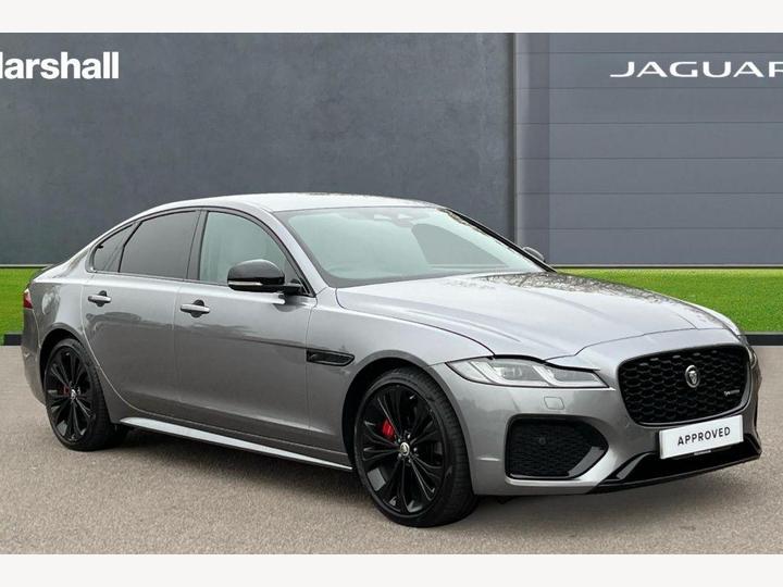 Jaguar XF 2.0 D200 MHEV R-Dynamic SE Black Auto Euro 6 (s/s) 4dr