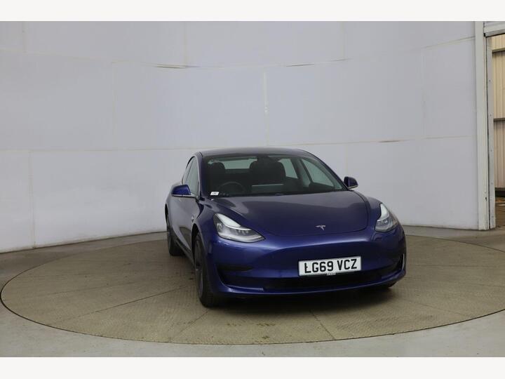 Tesla Model 3 Standard Range Plus Auto RWD 4dr