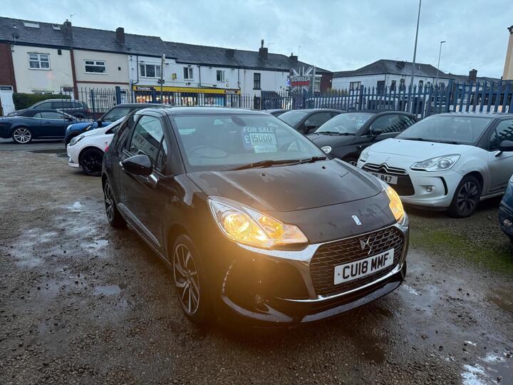 DS AUTOMOBILES DS 3 1.2 PureTech Connected Chic Euro 6 3dr DS AUTOMOBILES DS 3 1.2 PureTech Connected Chic Euro 6 3dr