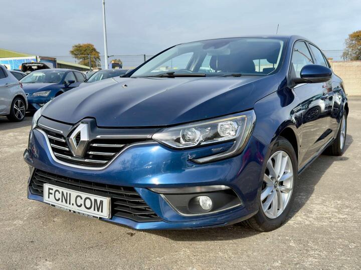 Renault MEGANE 1.6 DCi Dynamique Nav Euro 6 (s/s) 5dr Renault MEGANE 1.6 DCi Dynamique Nav Euro 6 (s/s) 5dr