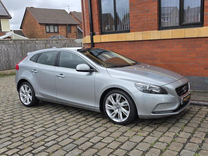 Volvo V40 2.0 D4 SE Lux Nav Euro 6 (s/s) 5dr