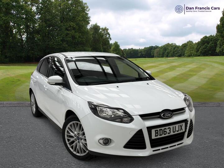 Ford Focus 1.0T EcoBoost Zetec Navigator Euro 5 (s/s) 5dr