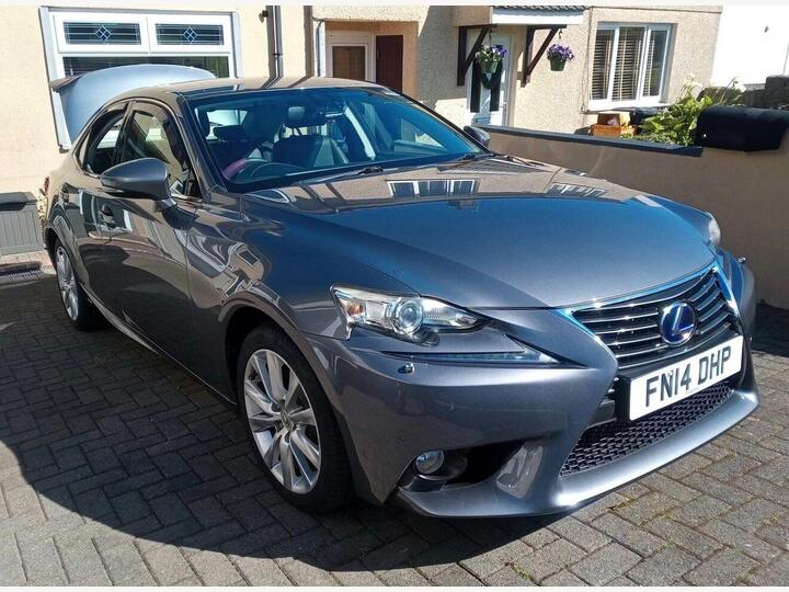Lexus IS 2.5 300h Luxury E-CVT Euro 5 (s/s) 4dr