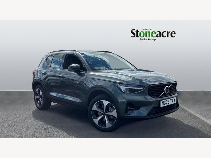 Volvo XC40 2.0 B3 MHEV Plus Dark DCT Auto Euro 6 (s/s) 5dr
