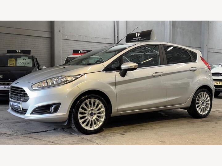 Ford FIESTA 1.0T EcoBoost Titanium Euro 5 (s/s) 5dr