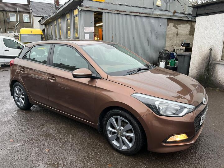 Hyundai I20 1.2 Blue Drive SE Euro 6 (s/s) 5dr Hyundai I20 1.2 Blue Drive SE Euro 6 (s/s) 5dr