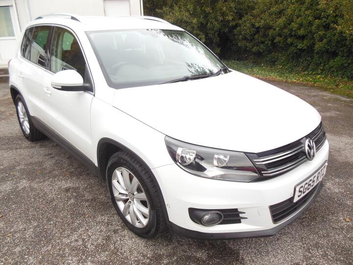 Volkswagen Tiguan 2.0 TDI BlueMotion Tech Match 2WD Euro 6 (s/s) 5dr Volkswagen Tiguan 2.0 TDI BlueMotion Tech Match 2WD Euro 6 (s/s) 5dr