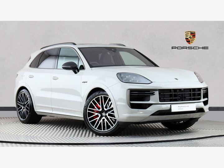 Porsche CAYENNE 4.0 V8 E-Hybrid 25.9kWh Turbo TiptronicS 4WD Euro 6 (s/s) 5dr Porsche CAYENNE 4.0 V8 E-Hybrid 25.9kWh Turbo TiptronicS 4WD Euro 6 (s/s) 5dr