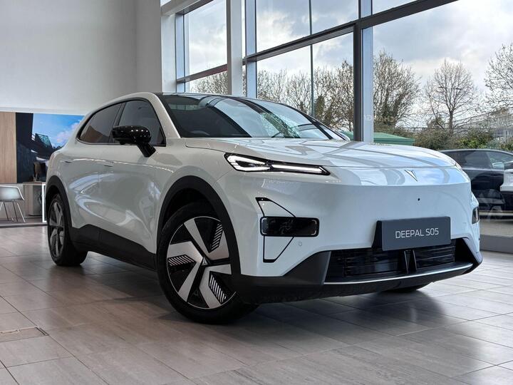 Changan DEEPAL S05 200kW Max 69kWh 5 Door Automatic [Pan Roof]