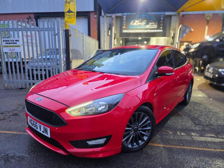Ford Focus 1.0T EcoBoost ST-Line Euro 6 (s/s) 5dr