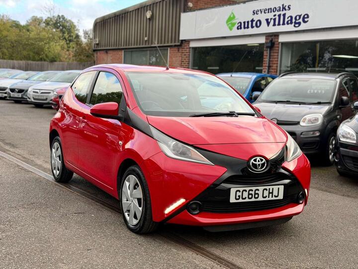Toyota AYGO 1.0 VVT-i X-play Euro 5 5dr Euro 5