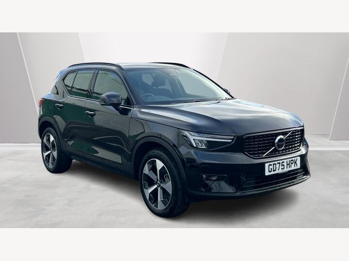 Volvo XC40 2.0 B3 MHEV Plus Dark DCT Auto Euro 6 (s/s) 5dr