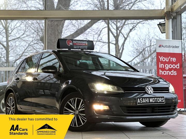 Volkswagen Golf 1.2 TSI BlueMotion Tech S DSG Euro 5 (s/s) 5dr