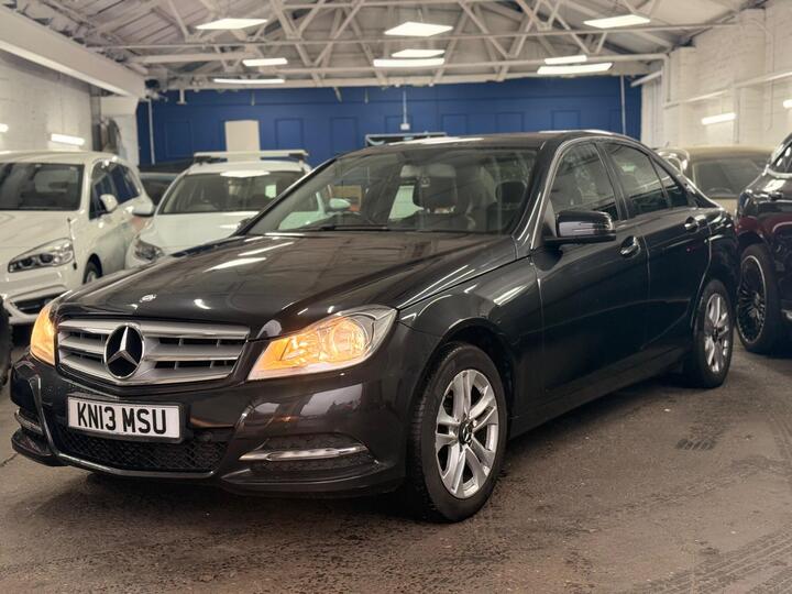 Mercedes-Benz C Class 2.1 C200 CDI BlueEfficiency Executive SE G-Tronic+ Euro 5 (s/s) 4dr