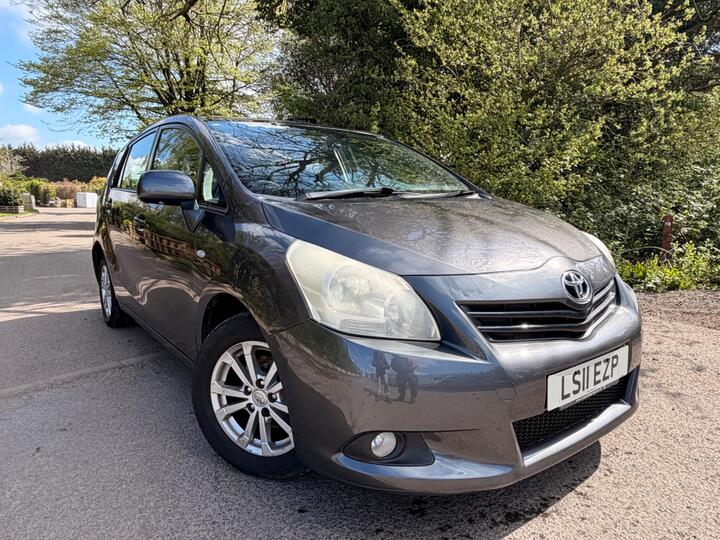 Toyota Verso 1.6 V-Matic TR Euro 5 5dr Toyota Verso 1.6 V-Matic TR Euro 5 5dr