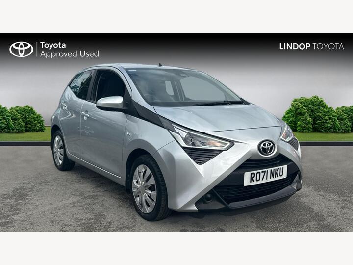 Toyota AYGO 1.0 VVT-i X-play X-shift Euro 6 5dr (Safety Sense)