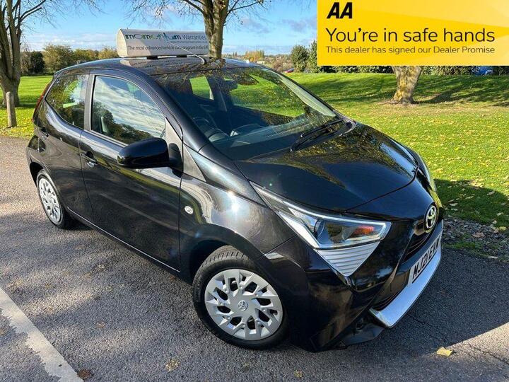 Toyota AYGO 1.0 VVT-i X-play X-shift Euro 6 5dr (Safety Sense) Toyota AYGO 1.0 VVT-i X-play X-shift Euro 6 5dr (Safety Sense)