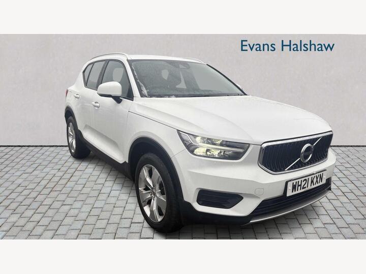 Volvo XC40 ESTATE 2.0 B4 MHEV Momentum Auto Euro 6 (s/s) 5dr
