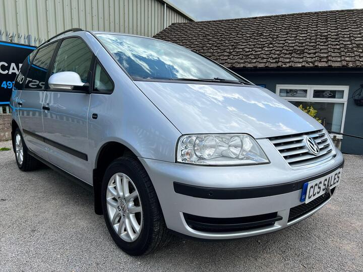 Volkswagen Sharan 2.0 TDI SE 5dr Volkswagen Sharan 2.0 TDI SE 5dr