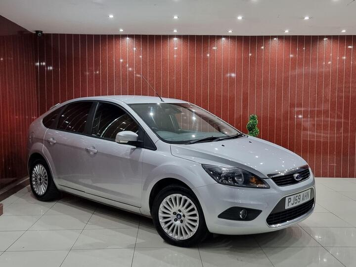 Ford Focus 1.6 Titanium 5dr