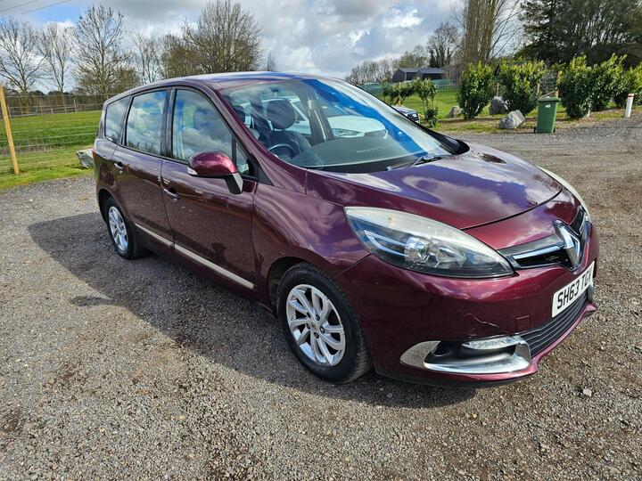 Renault Grand Scenic 1.6 DCi Dynamique TomTom Euro 5 (s/s) 5dr