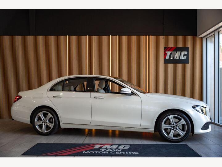 Mercedes-Benz E-CLASS 3.0 E350d V6 SE (Premium) G-Tronic+ Euro 6 (s/s) 4dr Mercedes-Benz E-CLASS 3.0 E350d V6 SE (Premium) G-Tronic+ Euro 6 (s/s) 4dr