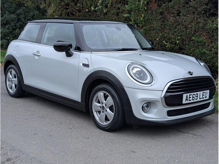 MINI Hatch 1.5 Cooper Classic Steptronic Euro 6 (s/s) 3dr