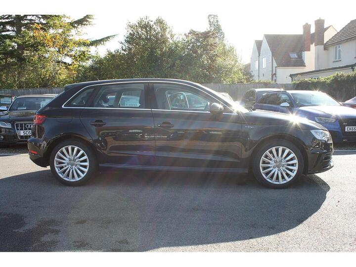 Audi A3 1.4 TFSI E-tron Sportback E-S Tronic Euro 6 5dr 8.8kWh