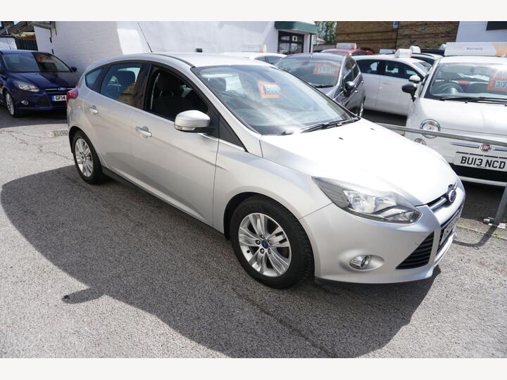 Ford Focus 1.0T EcoBoost Titanium Navigator Euro 5 (s/s) 5dr