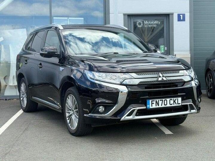 Mitsubishi Outlander 2.4h TwinMotor 13.8kWh Dynamic CVT 4WD Euro 6 (s/s) 5dr