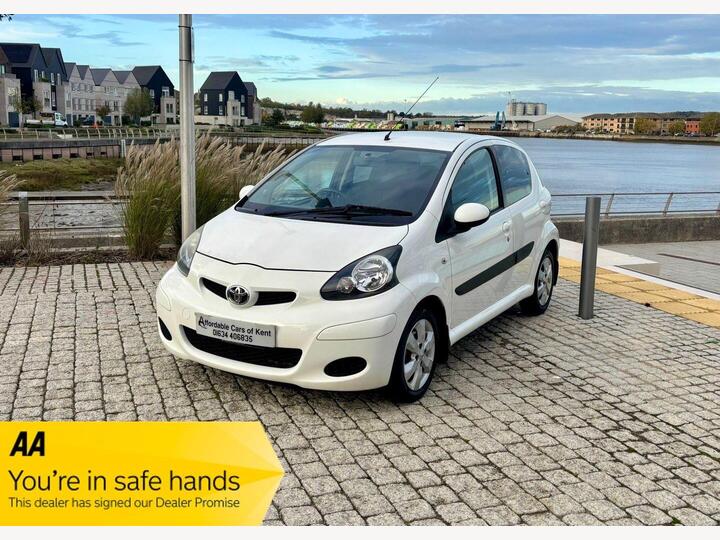Toyota AYGO 1.0 VVT-i Go MultiMode Euro 5 5dr (AC) Toyota AYGO 1.0 VVT-i Go MultiMode Euro 5 5dr (AC)