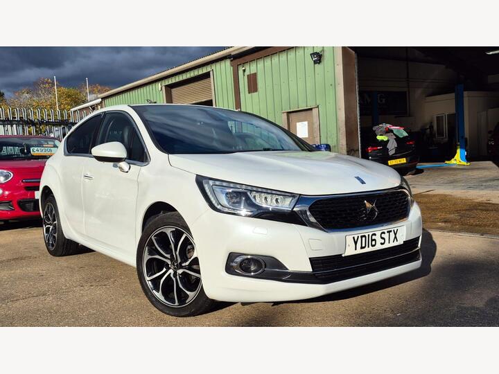 DS AUTOMOBILES DS 4 1.2 PureTech Prestige Euro 6 (s/s) 5dr DS AUTOMOBILES DS 4 1.2 PureTech Prestige Euro 6 (s/s) 5dr