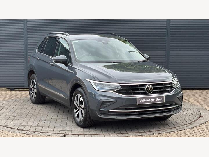 Volkswagen Tiguan 1.5 TSI Active DSG Euro 6 (s/s) 5dr Volkswagen Tiguan 1.5 TSI Active DSG Euro 6 (s/s) 5dr