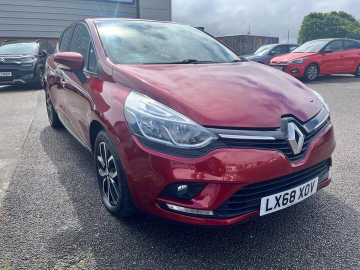 Renault CLIO 0.9 TCe Play Euro 6 (s/s) 5dr Renault CLIO 0.9 TCe Play Euro 6 (s/s) 5dr